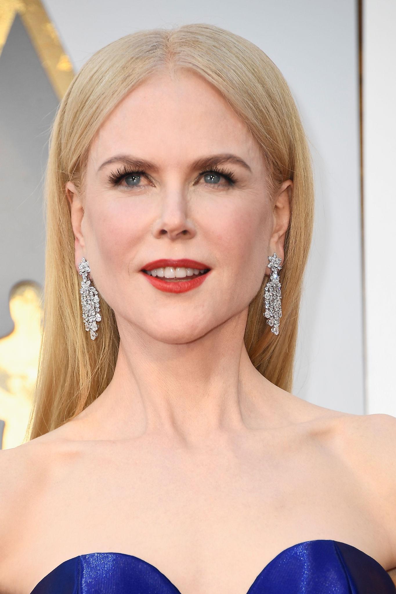 Tall Female Celebrities Height: Verified Measurements
