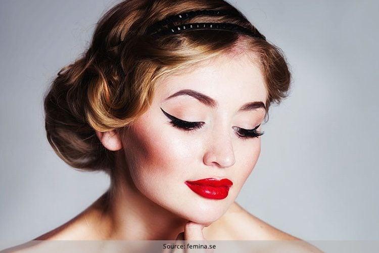 Winged eyeliner and dramatic vintage lashes