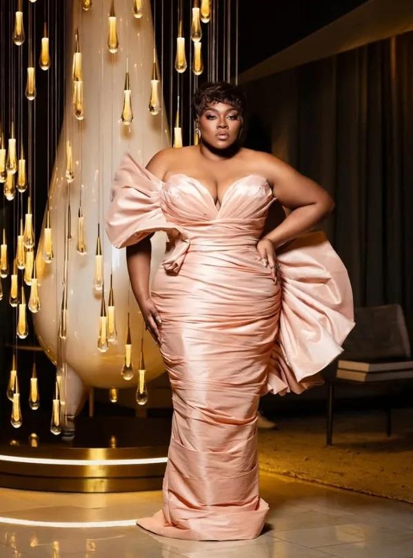 Curvy celebrity clothing choices