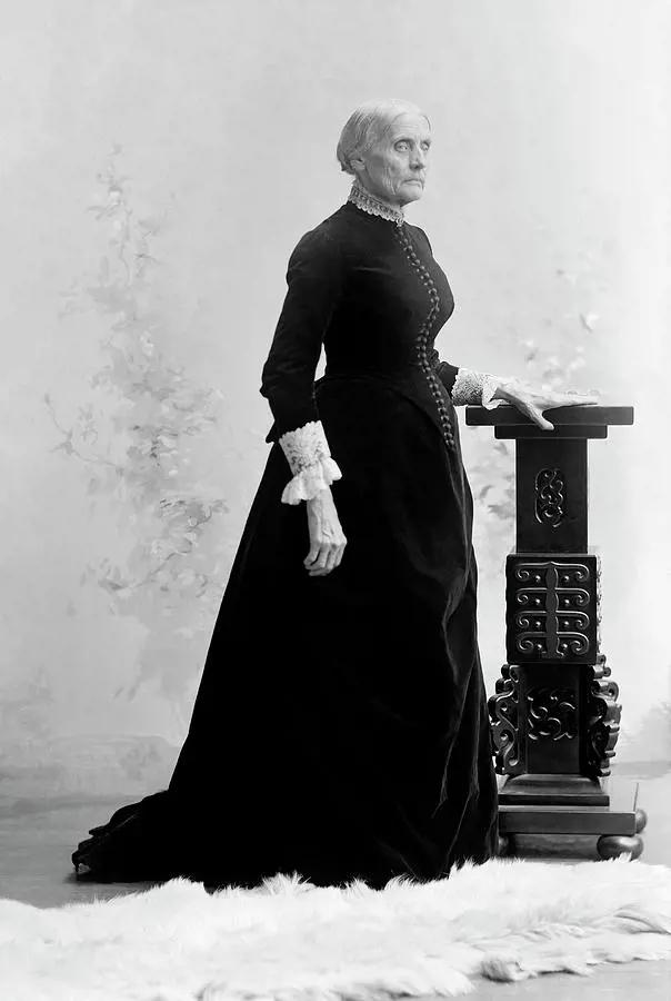 Famous tall women in history portraits