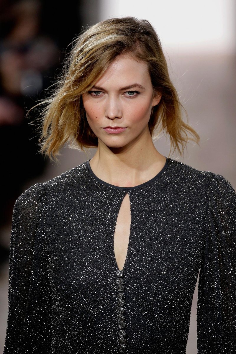 Karlie Kloss runway portrait