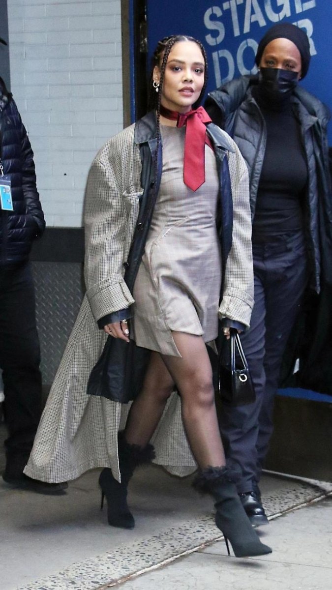 Celebrity layered outfit
