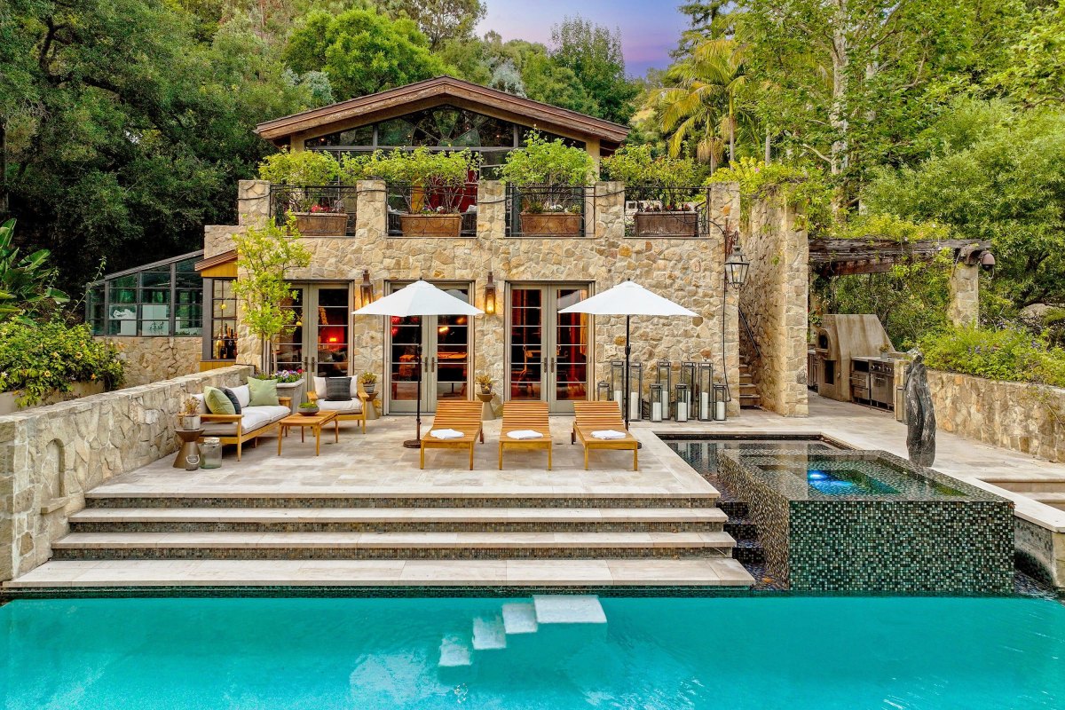 Celebrity estate outdoor patio garden