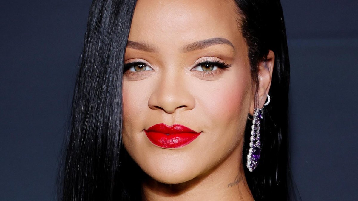 Rihanna singer portrait