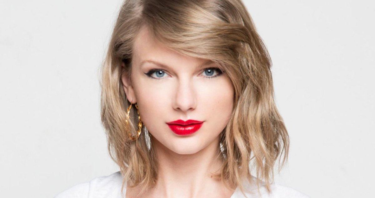 Taylor Swift singer portrait