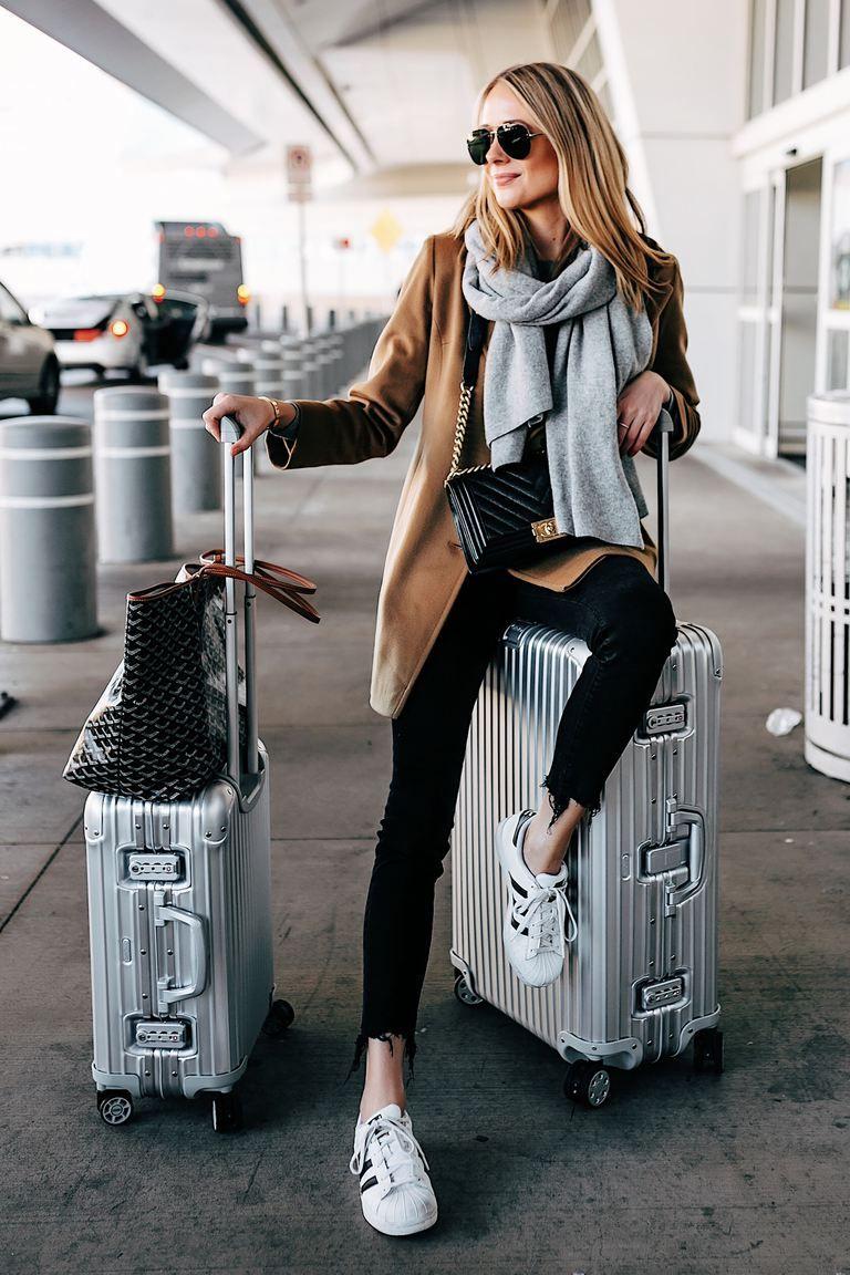 Tall woman travel outfit inspiration