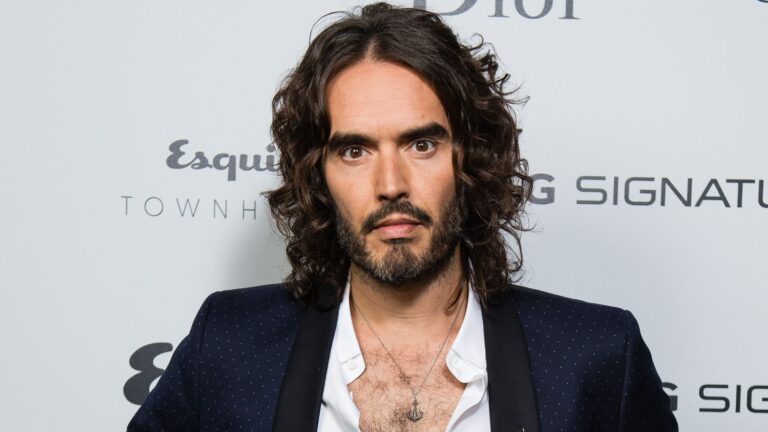 How tall is Russell Brand?