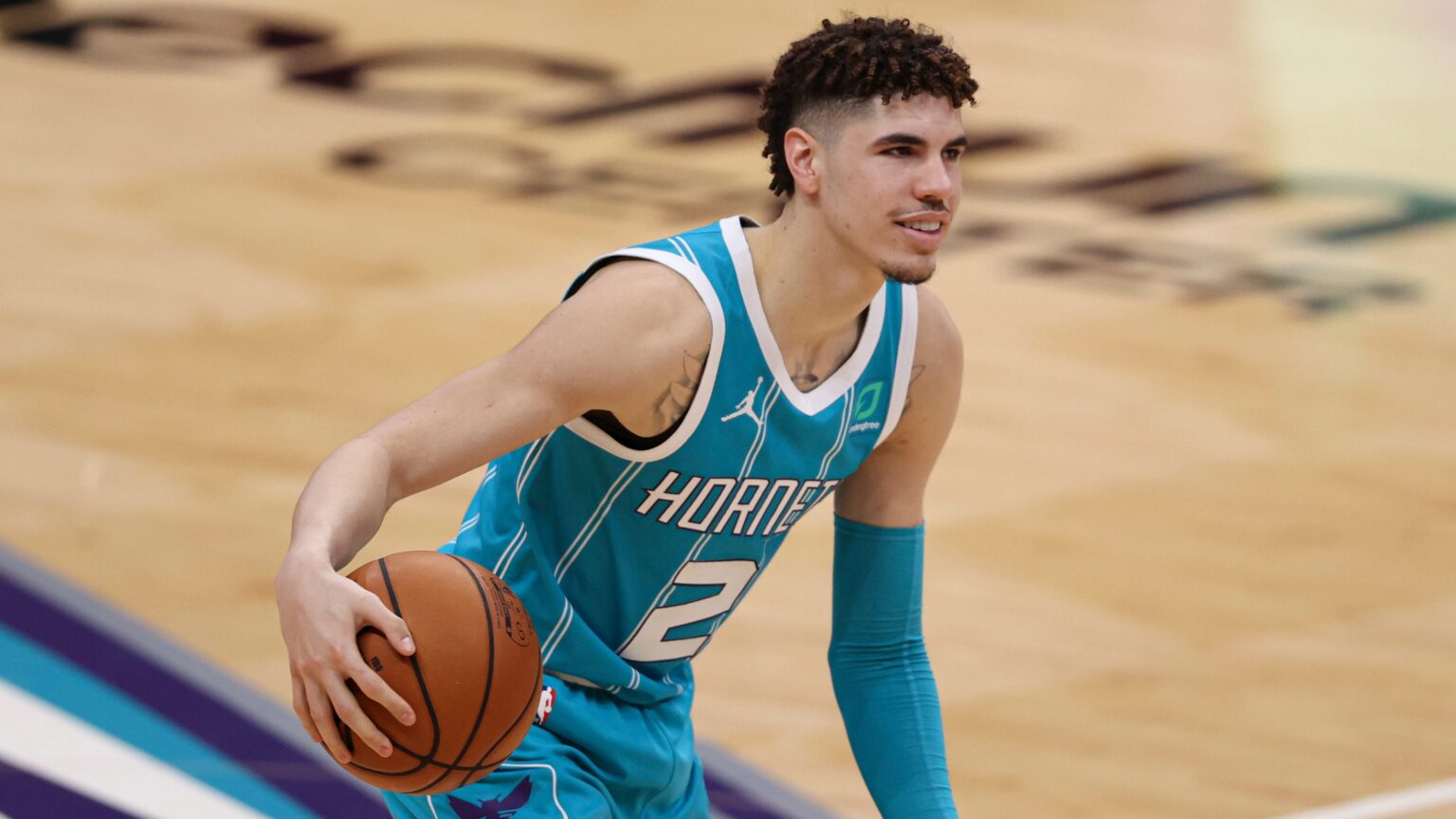 How Tall is LaMelo Ball? - Heights of Celebrities